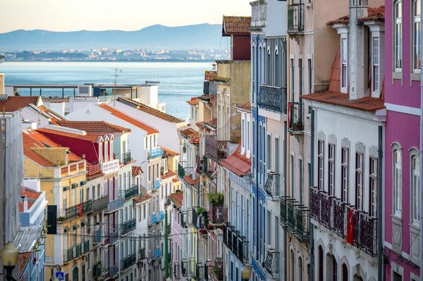 Relocate to Portugal : Le guide pour un déménagement réussi